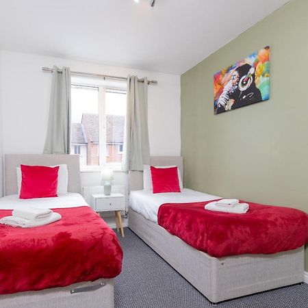 2-Br Executive En-Suite Apartment By Mbiz Coventry Bagian luar foto