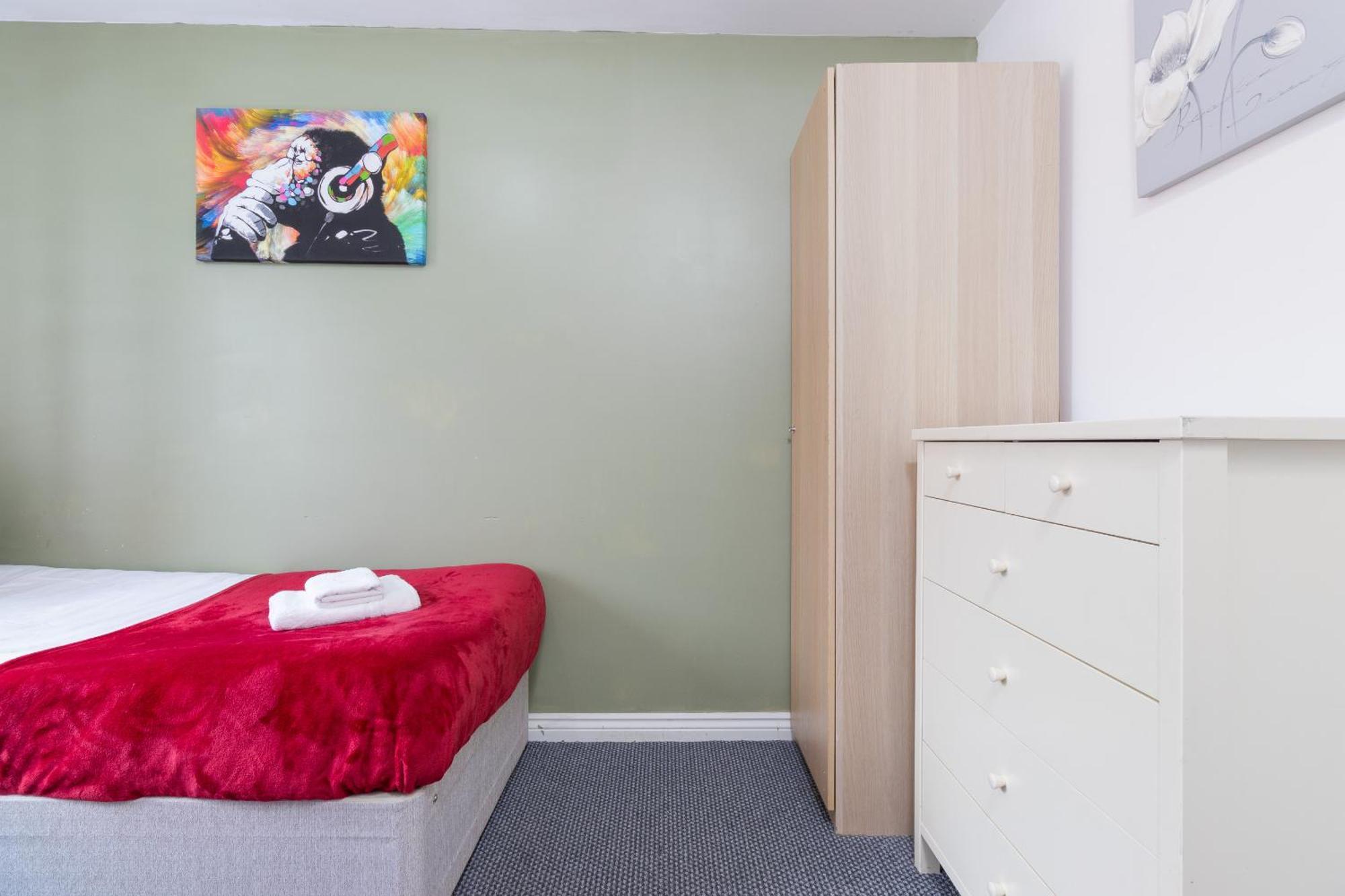 2-Br Executive En-Suite Apartment By Mbiz Coventry Bagian luar foto